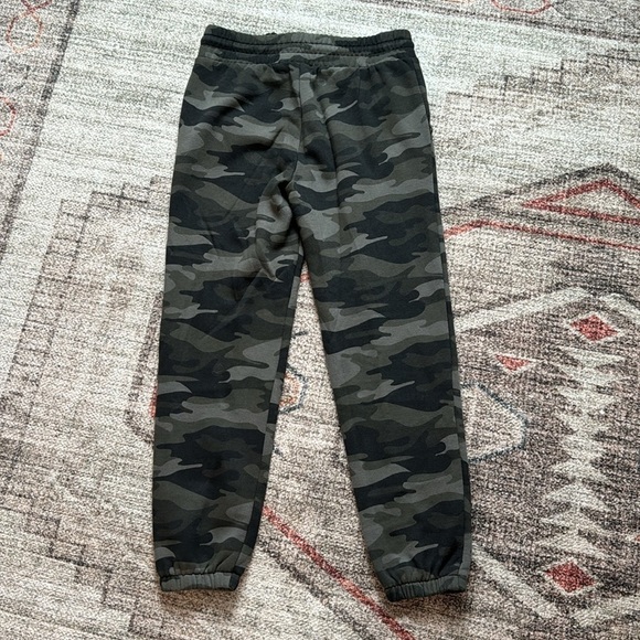 Wild Fable Green Camo High Rise Waist Fleece Sweatpant Jogger Pant Sz Small - Picture 10 of 11